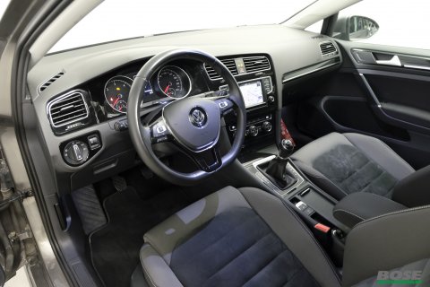 VW Golf 1.6 CR TDi Highline*GPS*Capteurs AV/AR*