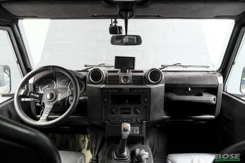 Land Rover Defender 2.4D Turbo SVX