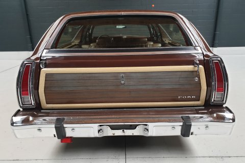 Ford Country Squire LTD
