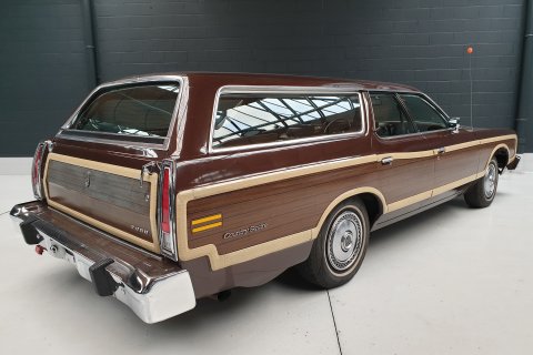 Ford Country Squire LTD