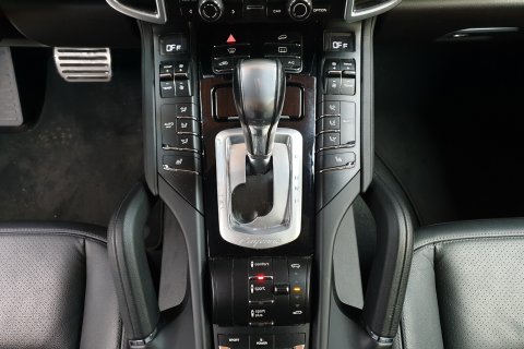 Porsche Cayenne S 3.0i V6 Plug-In Hybrid Tiptronic