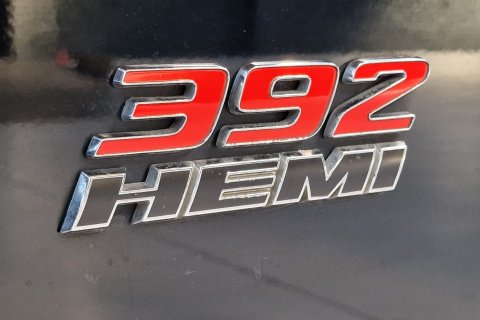 Dodge Challenger SRT 6.4 V8 392 HEMI