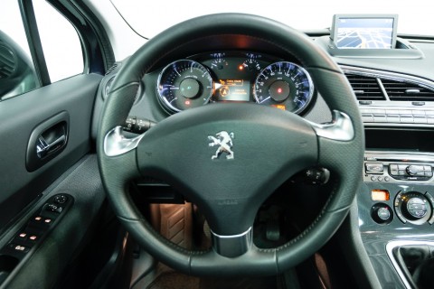 Peugeot 5008 1,6HDI*GPS*Toit Pano*7PL*