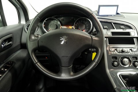 Peugeot 5008 1.6 VTi 120ch BVM5 Access 5pl*GPS*1 proprietaire*