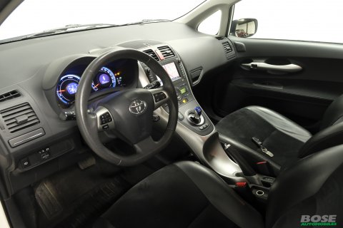 Toyota Auris 1.8i HSD Luna CVT
