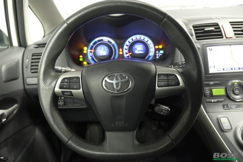 Toyota Auris 1.8i HSD Luna CVT
