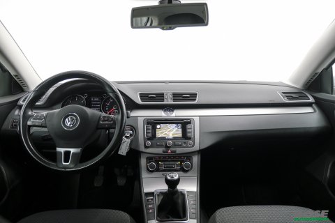 VW Passat 1.6 CR TDi Trendline BMT*NAVIGATION*